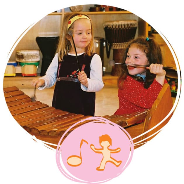 Centres aérés d'été avec des activités musicales pour enfants